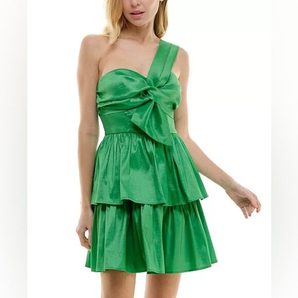 NWT City Studio | Juniors Green Taffeta One Shoulder Fit & Flare Mini Dress 7/8 - Picture 1 of 9